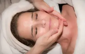 Gesichtsmassage