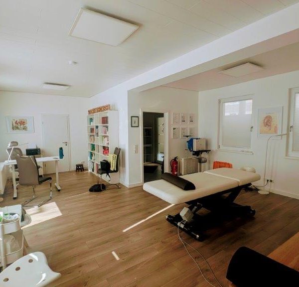 Heilpraktikerin Christine Sonnenberger Praxisraum - Raum für Sie